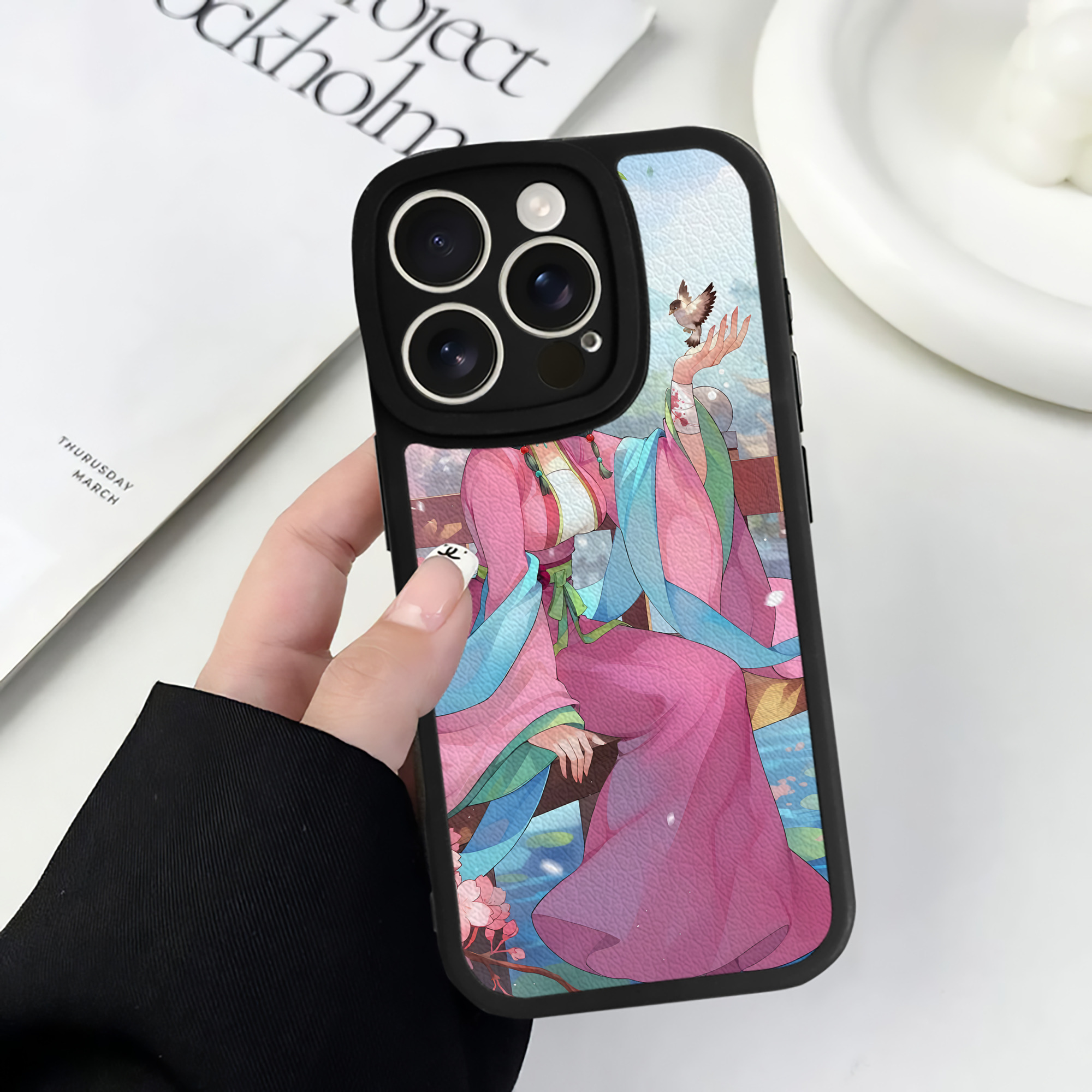 （画像用） 薬屋のひとりごと The Apothecary Diaries 【iPhone 16シリーズ対応】シリコンスマホケース（レザー調） 材質：シリコン